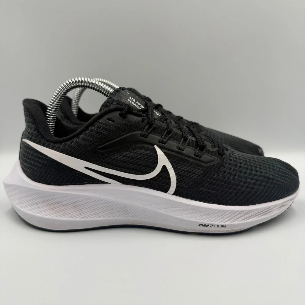 Nike Air Zoom Pegasus 38 Womens Size 7.5 Running Shoes DH4072-001 Black White